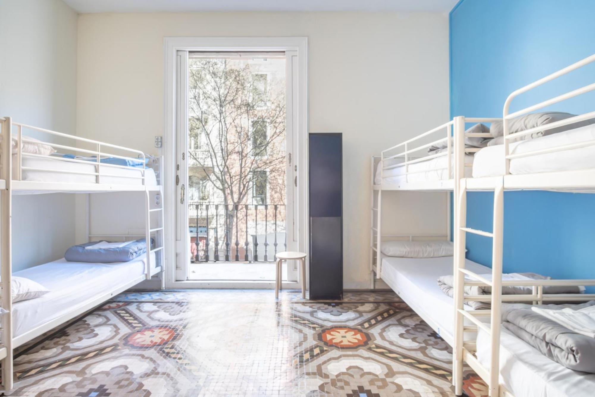 Single Bed 4-Bed Dormitory Room